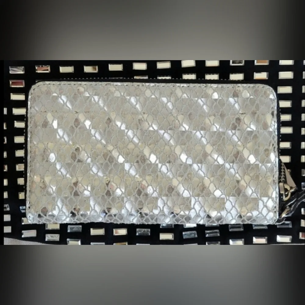 MILLY Wristlet‎ Wallet, NEW!Zip, Snakeskin, Silver Irridescent,